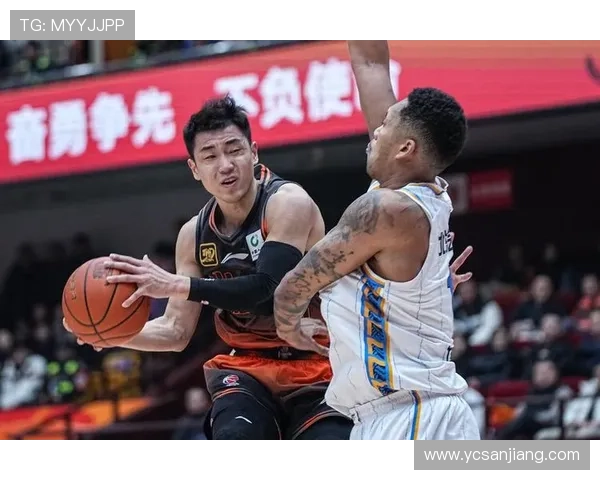 中国男篮激战世界强队 傲视赛场展现硬实力再创辉煌