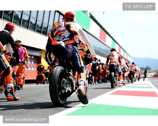 MotoGP赛季精彩回顾 经典赛事与车手表现引发全球热议 MotoGP赛季精彩回顾 经典赛事与车手表现引发全球热议